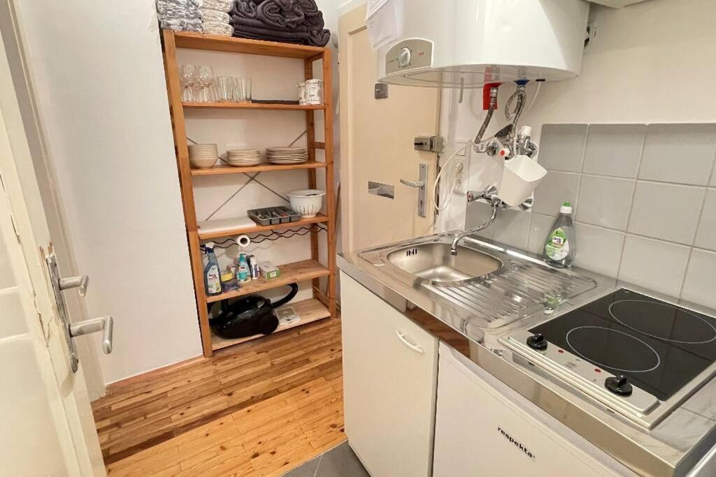 Mariahilfer Street Apartament *